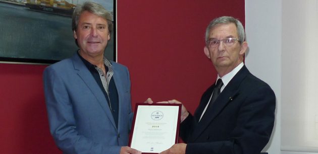 entrega premio excelencia apat